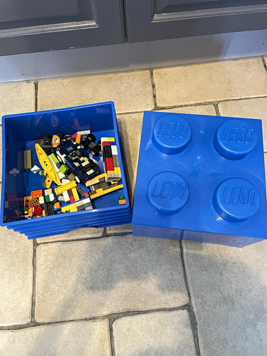 Lego blue storage brick - blue, stud